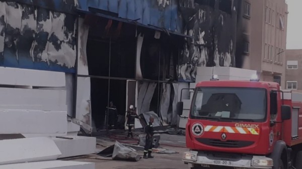 الدفاع المدني في نينوى يسيطر على حريق معمل بلاستيك بأيمن الموصل